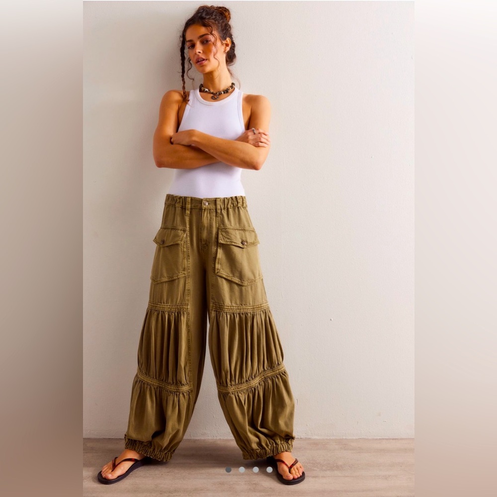 NWOT Free People Parachute Pants in Washed Army Green | Size S
